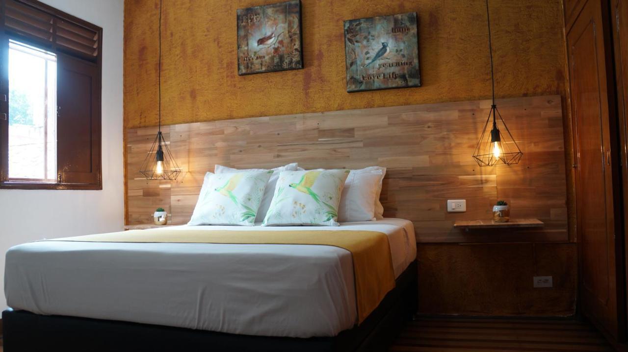 El Jardin De La 10 Otel Medellín Dış mekan fotoğraf