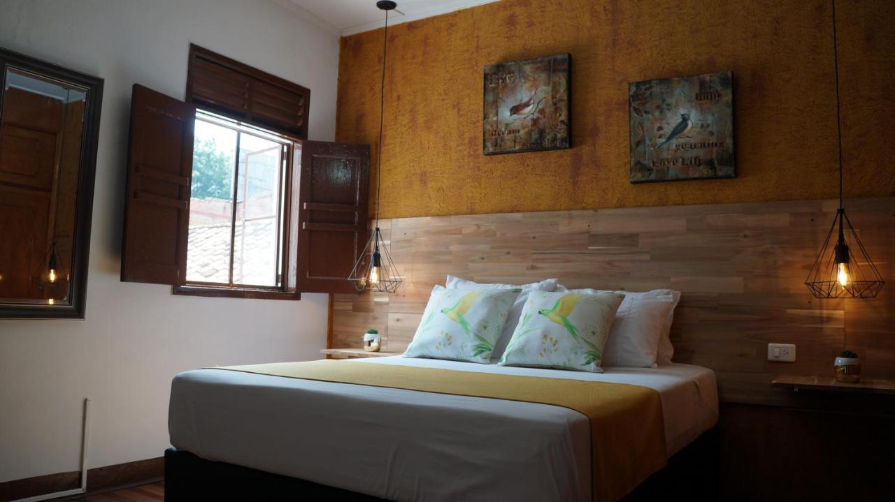 El Jardin De La 10 Otel Medellín Dış mekan fotoğraf