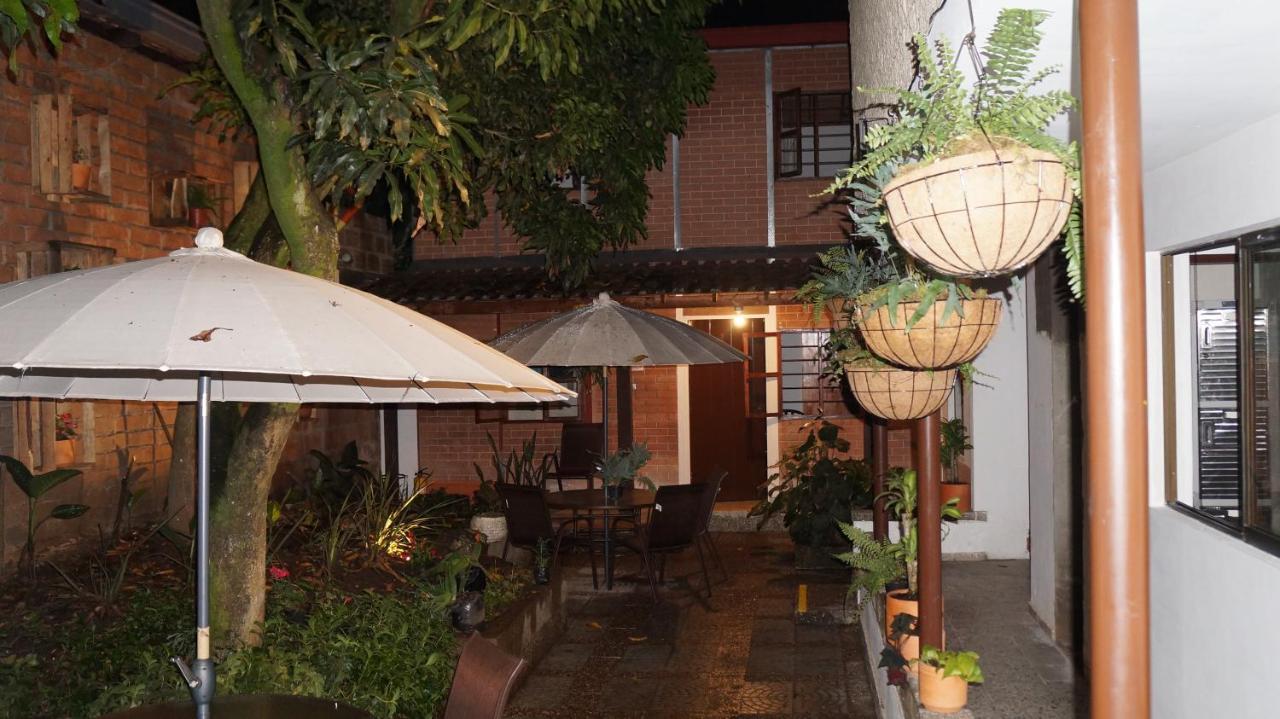 El Jardin De La 10 Otel Medellín Dış mekan fotoğraf