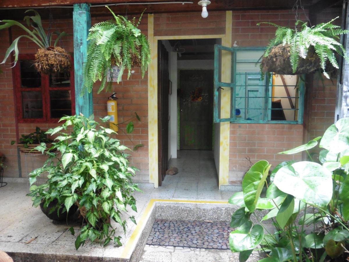 El Jardin De La 10 Otel Medellín Dış mekan fotoğraf
